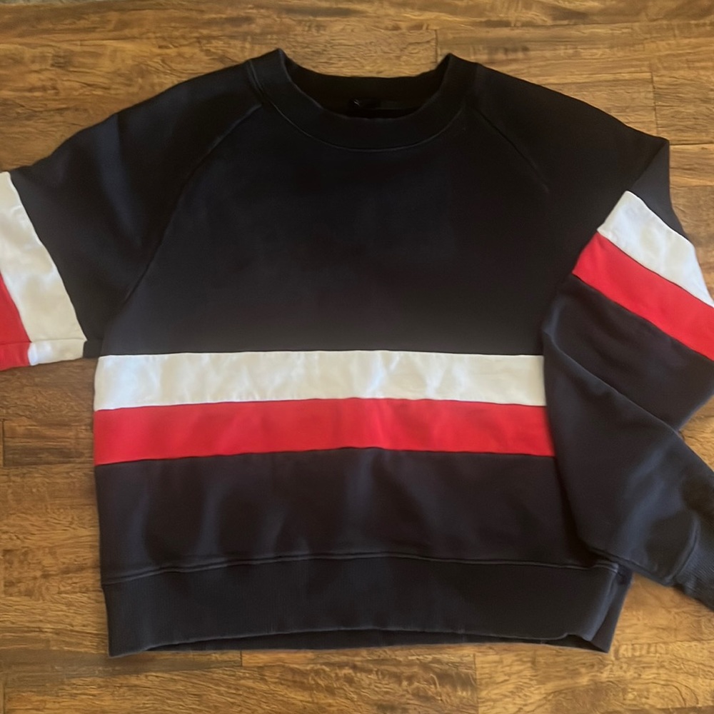 Brandy Melville - Joh Galt navy bold striped, cropped sweatshirt